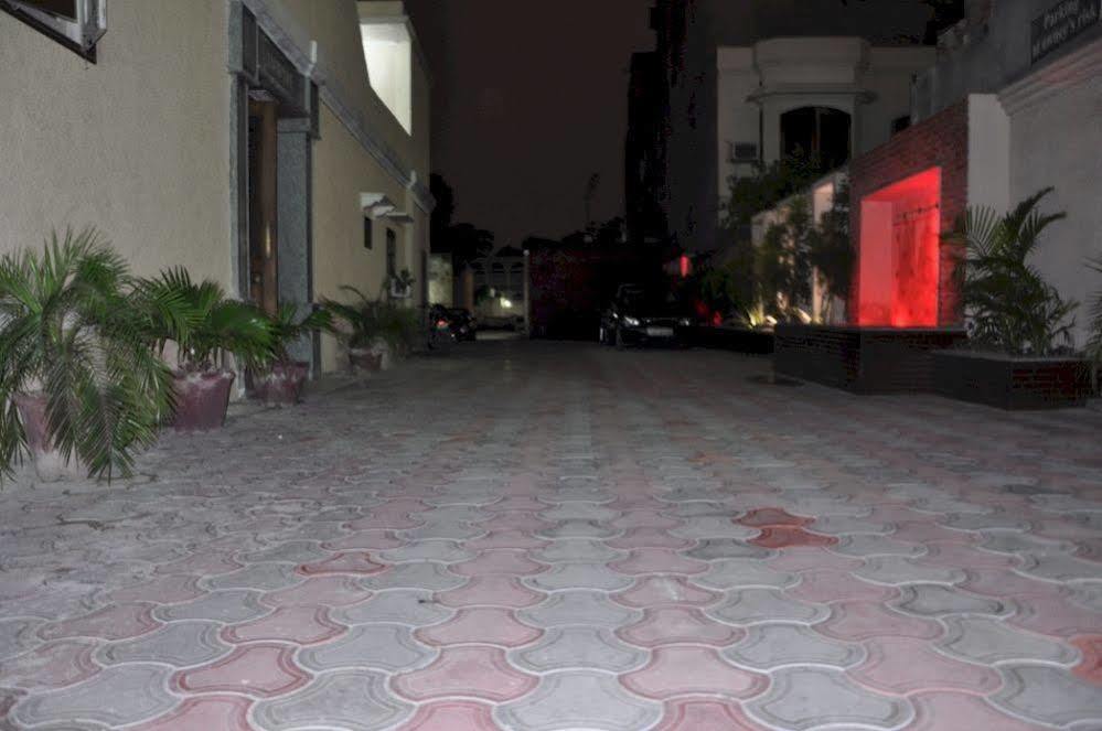 Fabhotel Basera アムリトサル エクステリア 写真